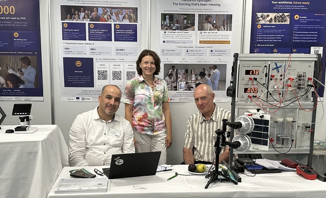 Researchers presenting European Hydrogen Academy training resources and hydrogen equipment